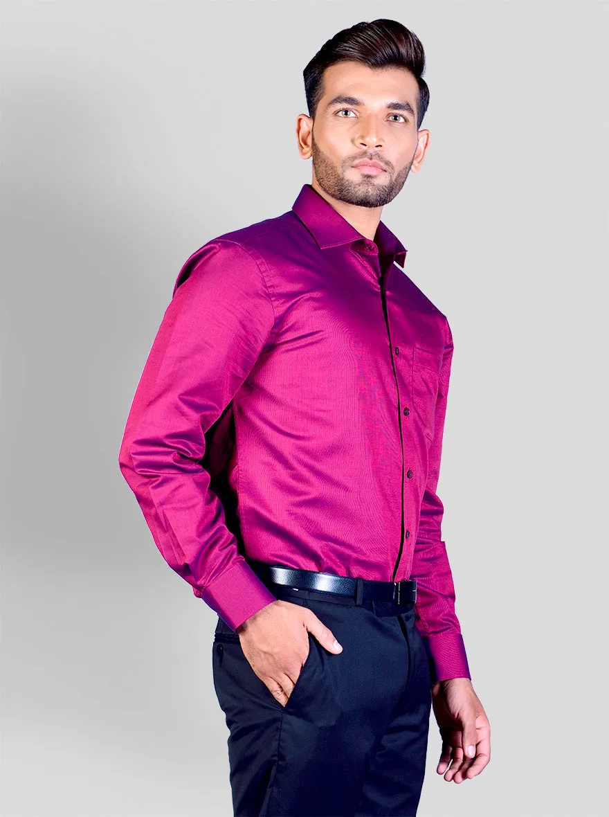 Magenta Solid Regular Fit Formal Shirt | JadeBlue