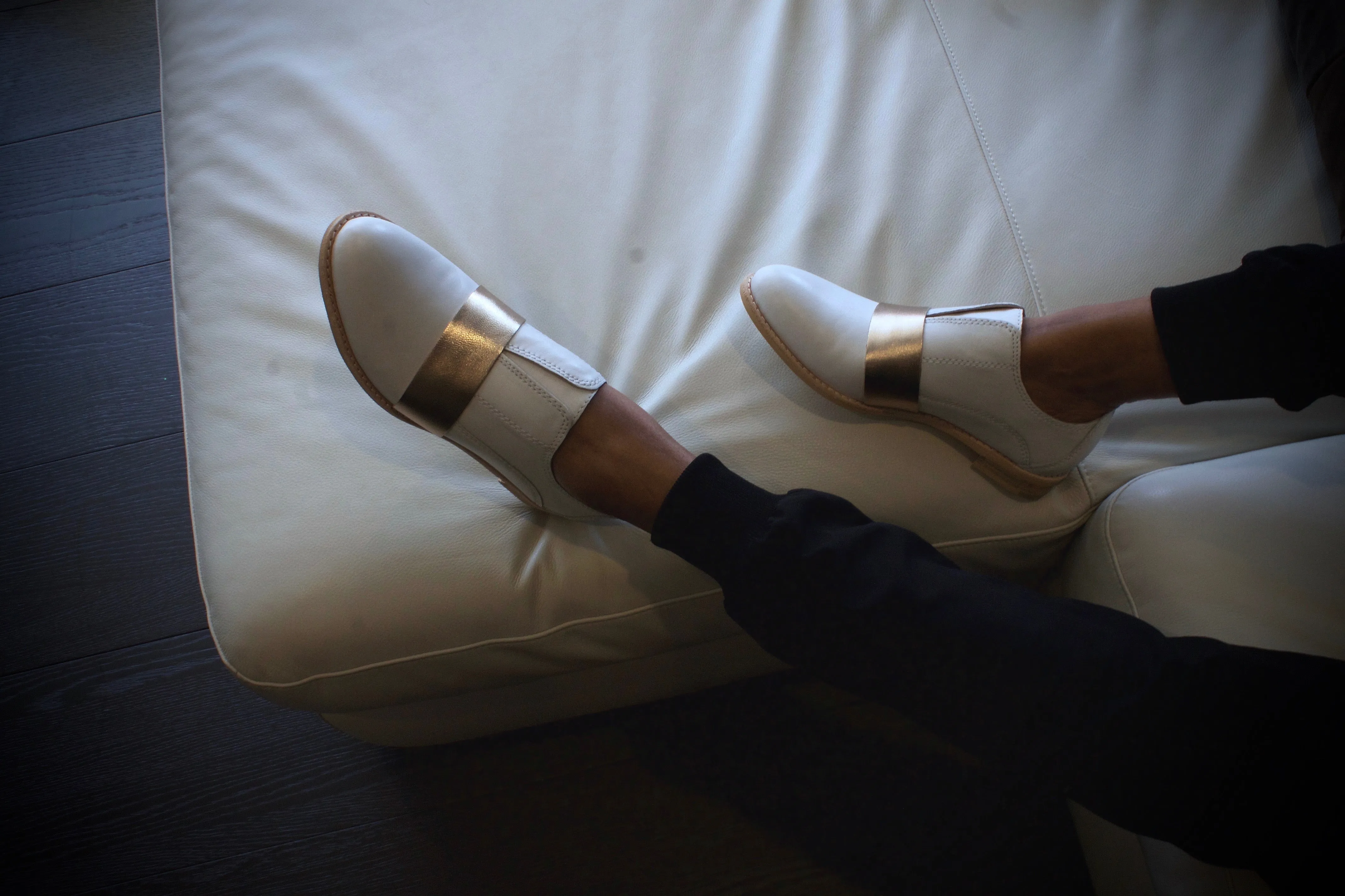 SUNLIGHT White Leather & Gold Oxfords